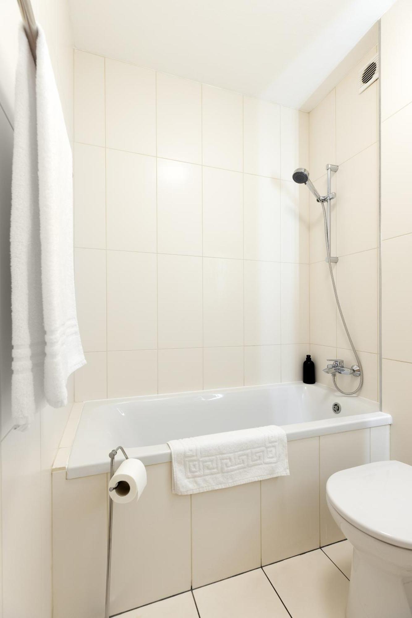 Neu! Apartment Mit Klimaanlage, Nahe Hauptbahnhof Wina Bagian luar foto